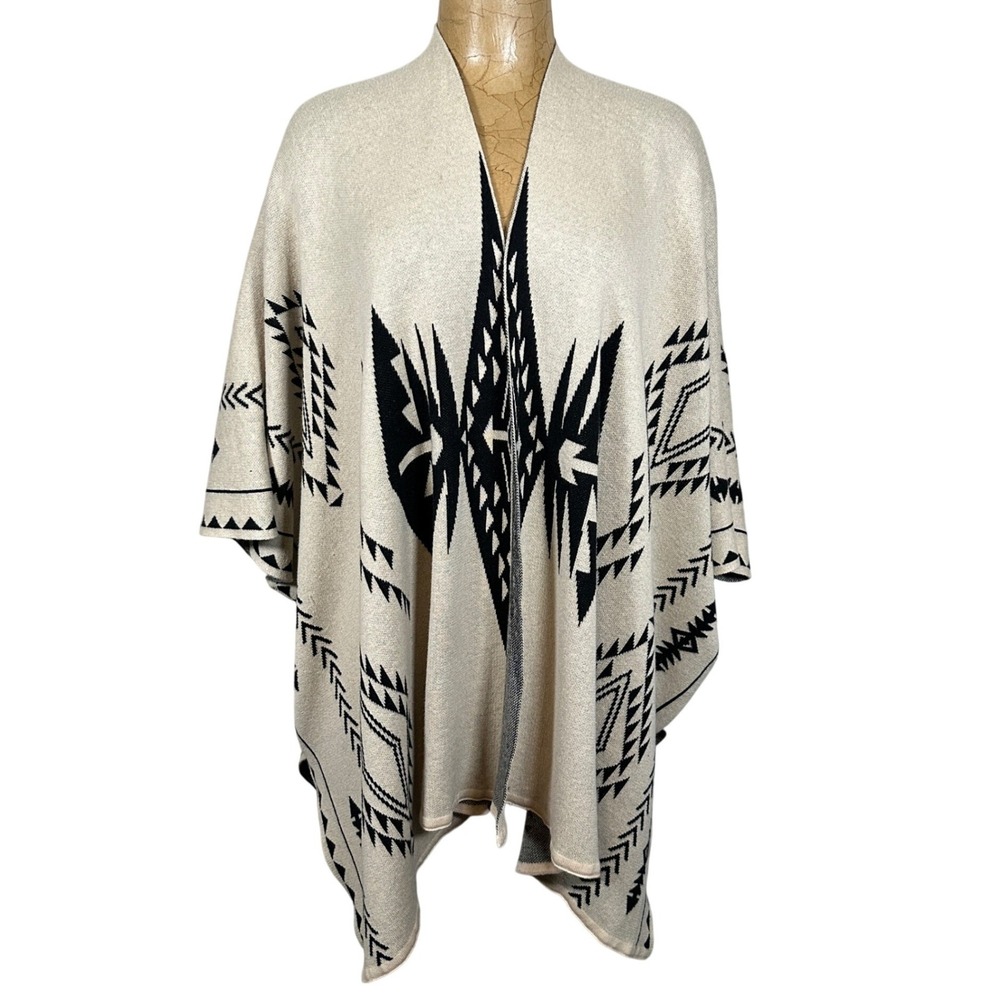 Southwestern Aztec Print Poncho Wrap Cream Black OS Native Tribal Western